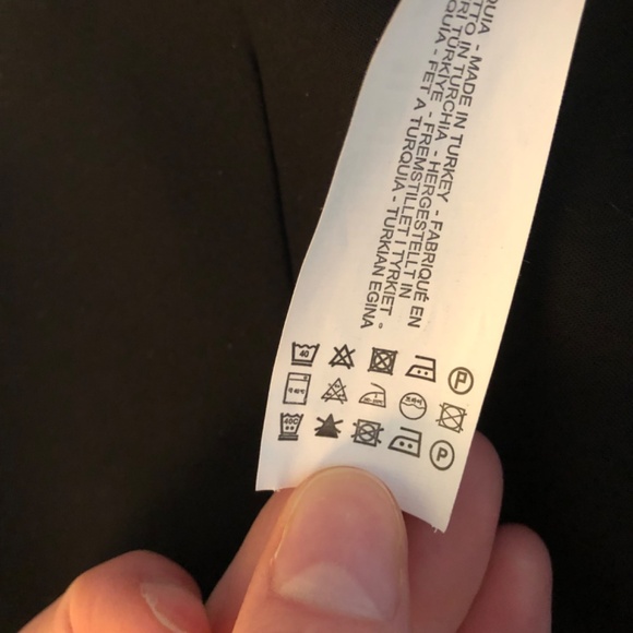 selling this zara vest! - Picture 3 of 3